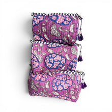 Load image into Gallery viewer, Woodblock print wash bag 09
