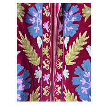 Load image into Gallery viewer, Velvet embroidered floral jacket
